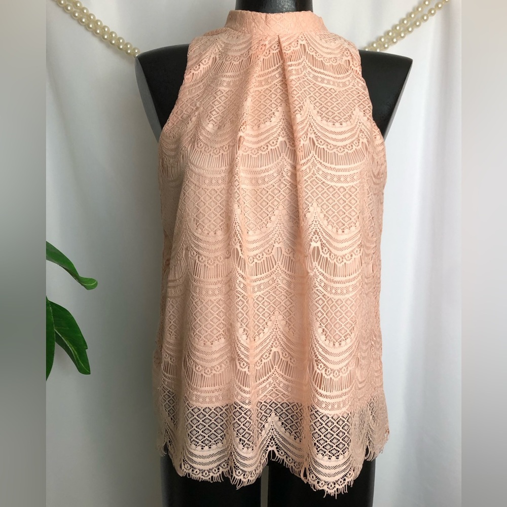 Love J | Sleeveless Lacey Peach Top